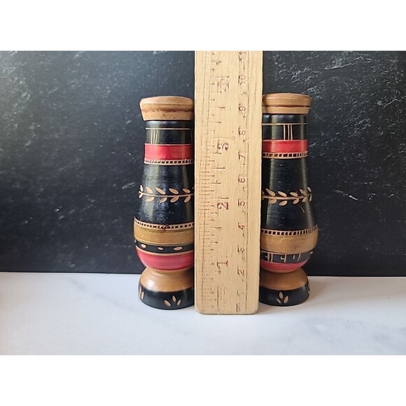 Mexican Wooden Salt And Pepper Shakers Vintage - Picture 6 of 10